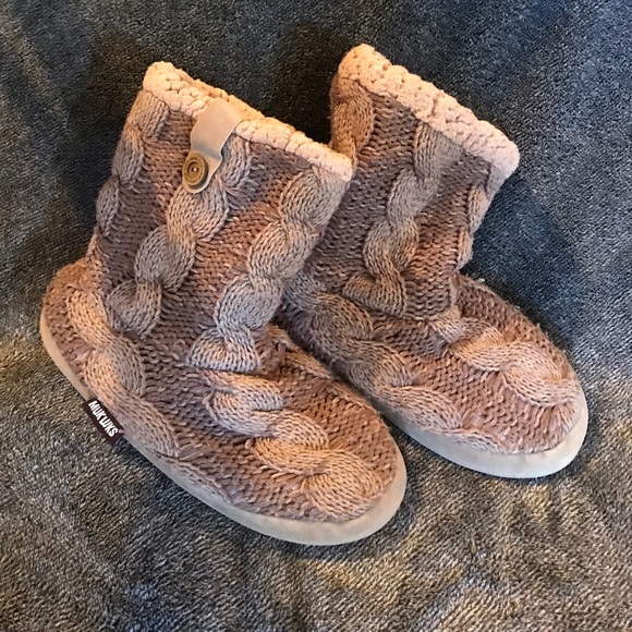 Mukluks - Picture 2 of 6